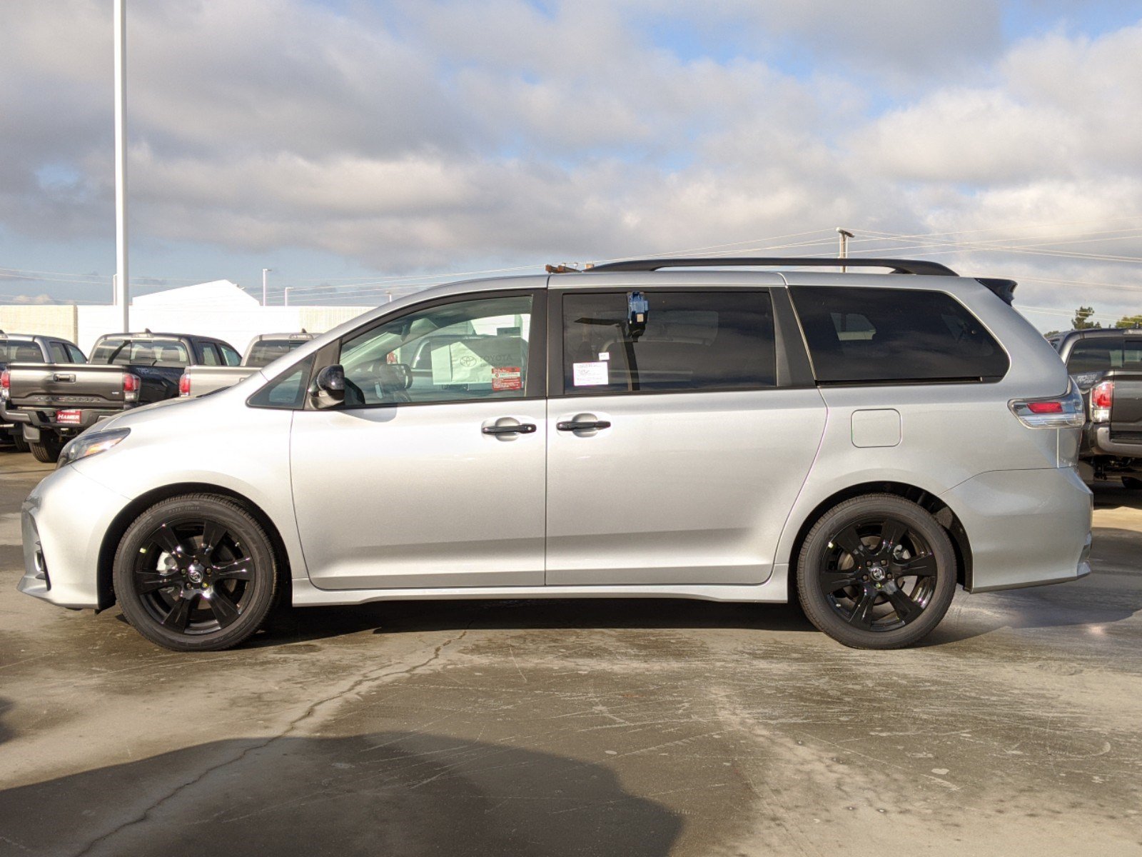 New 2020 Toyota Sienna SE Mini-van, Passenger in Mission Hills #DT53709 ...