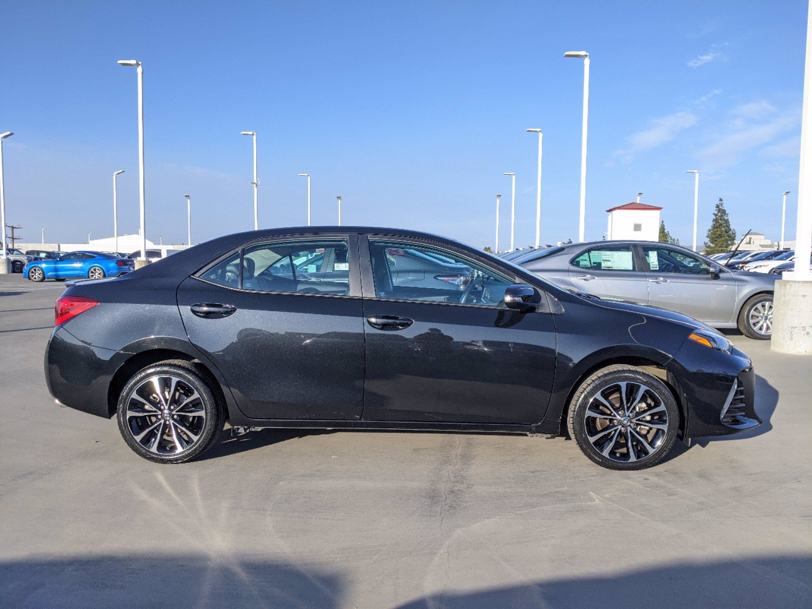 Certified Pre-Owned 2019 Toyota Corolla SE 4dr Car in Mission Hills # ...