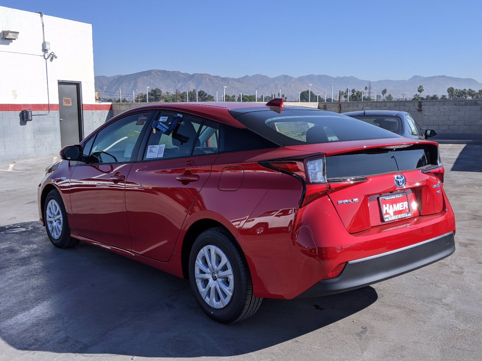 New 2021 Toyota Prius L Eco Hatchback In Mission Hills 55694 Hamer Toyota 5020